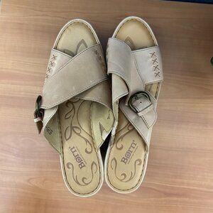 Born Natural Leather Platform Sandals Buckle Strap‎ Slides 11M